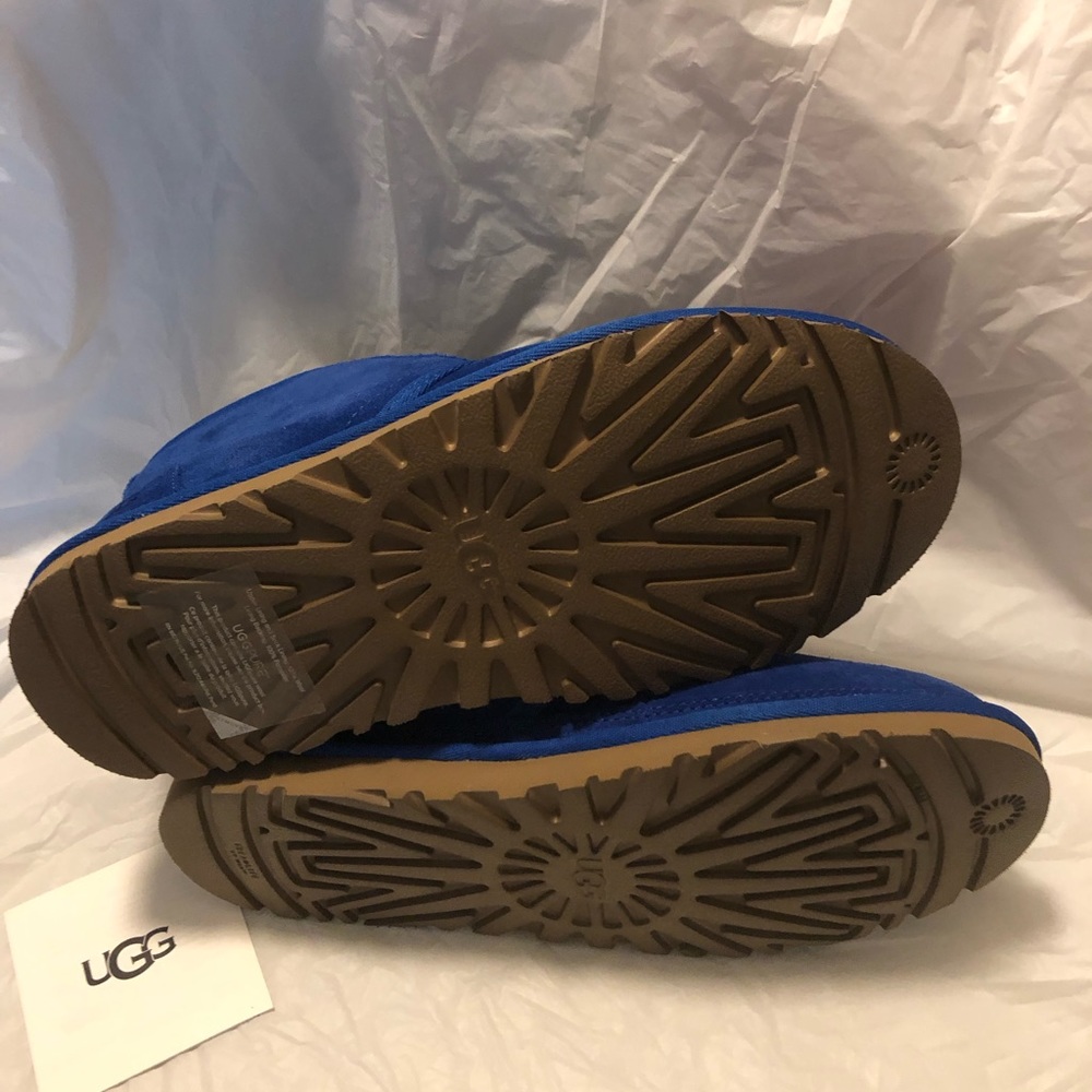 UGG -  Neumel Boot (Women’s) - Picture 7 of 16